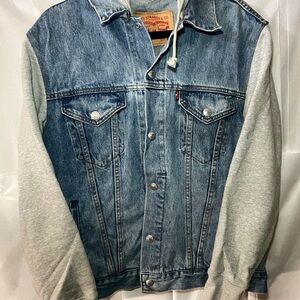 New Levi's Denim Jacket with Gray Sleeves